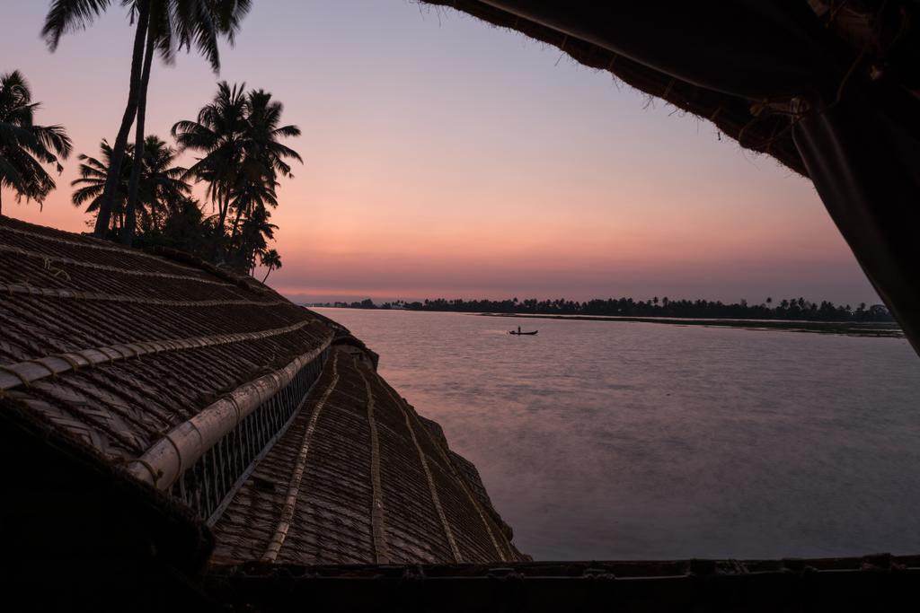 Xandari Riverscapes Alappuzha Exterior photo