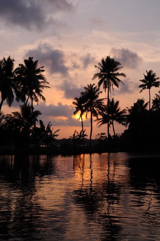 Xandari Riverscapes Alappuzha Exterior photo