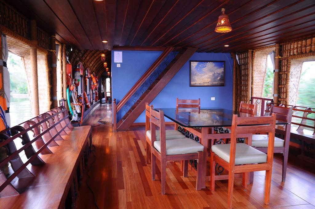 Xandari Riverscapes Alappuzha Exterior photo