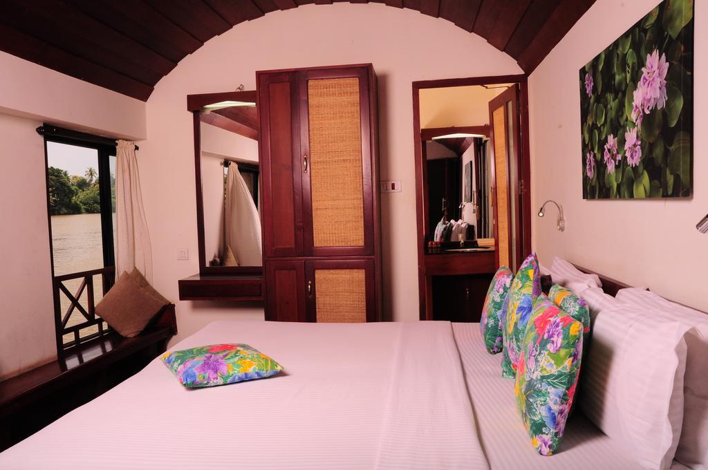 Xandari Riverscapes Alappuzha Exterior photo