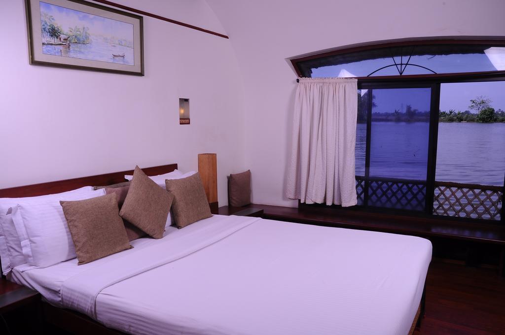 Xandari Riverscapes Alappuzha Exterior photo
