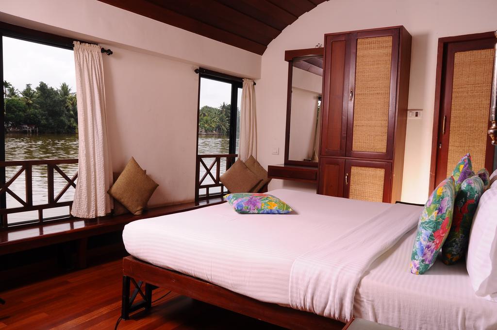 Xandari Riverscapes Alappuzha Exterior photo