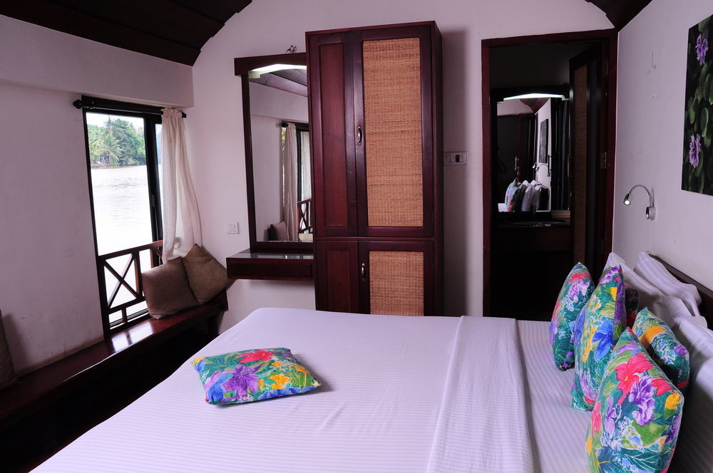 Xandari Riverscapes Alappuzha Exterior photo
