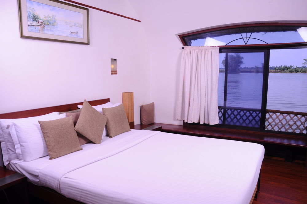 Xandari Riverscapes Alappuzha Exterior photo
