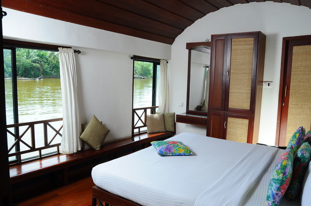 Xandari Riverscapes Alappuzha Exterior photo