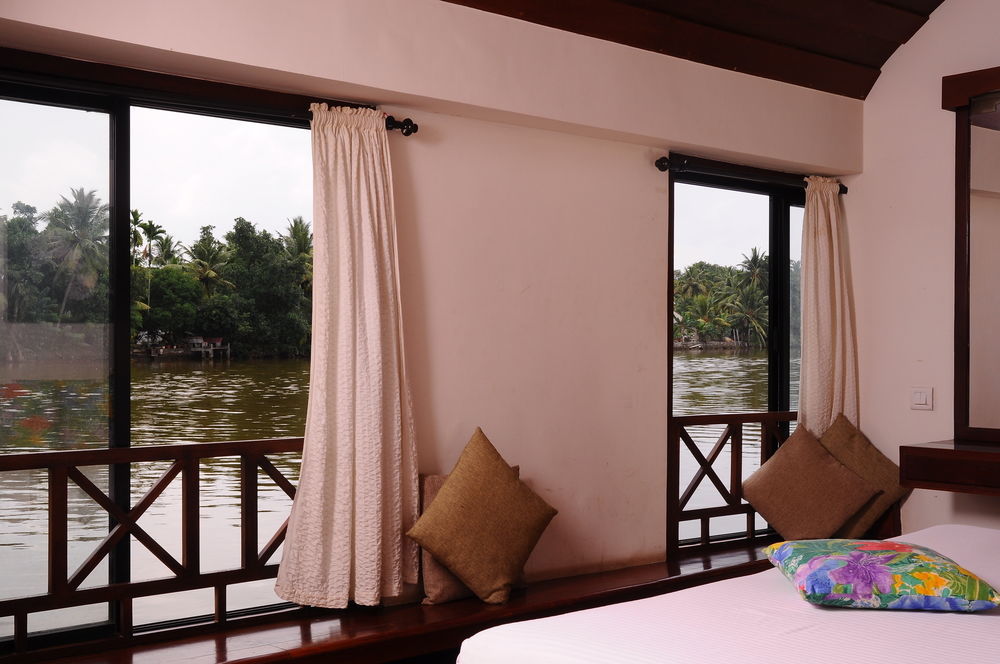 Xandari Riverscapes Alappuzha Exterior photo